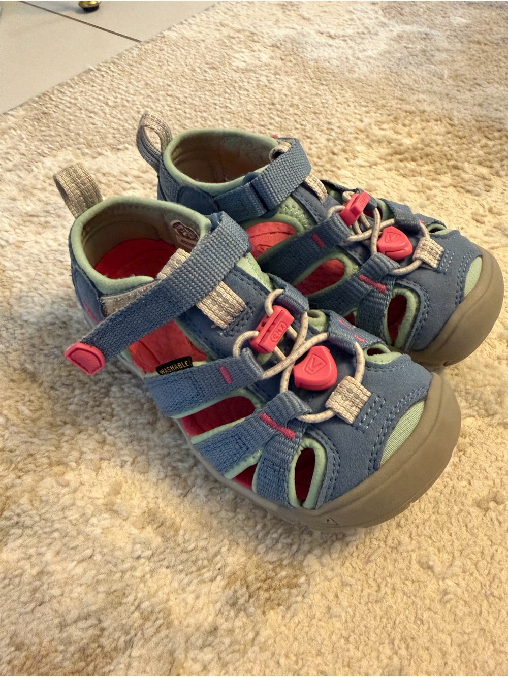 KEEN Kids Blue and Coral Active Closed-Toe Sandals